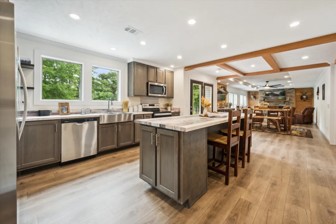 Kitchen Island 