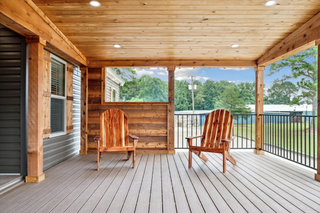The Basecamp Hamilton AL 35570 WindowStill