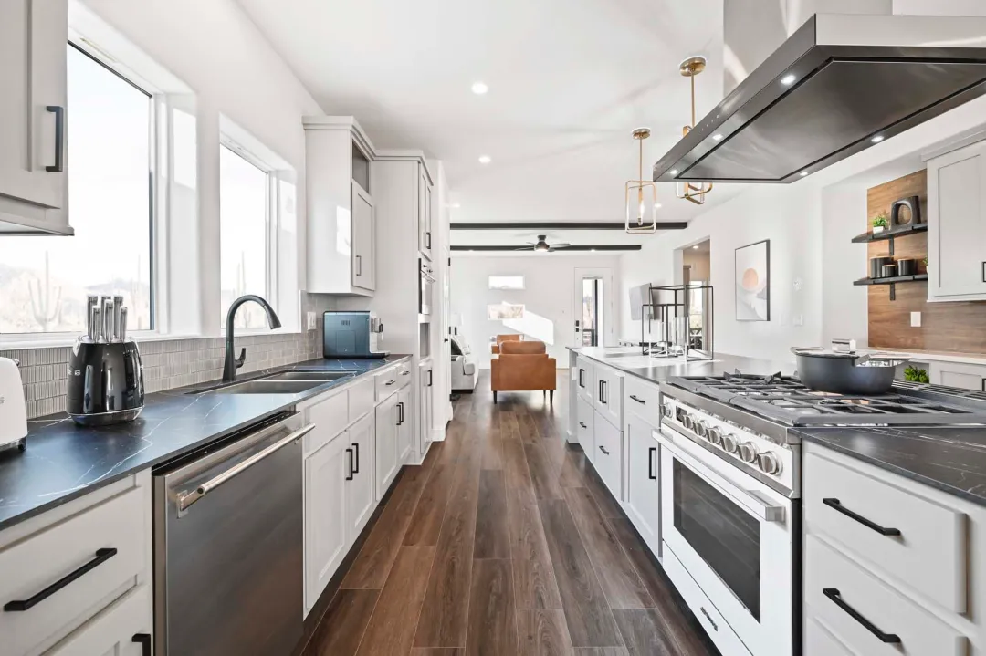 Canyon Kitchen 